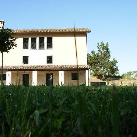 Agriturismo La Casa Del Vecchio Mulino Vila Carassai Exterior foto