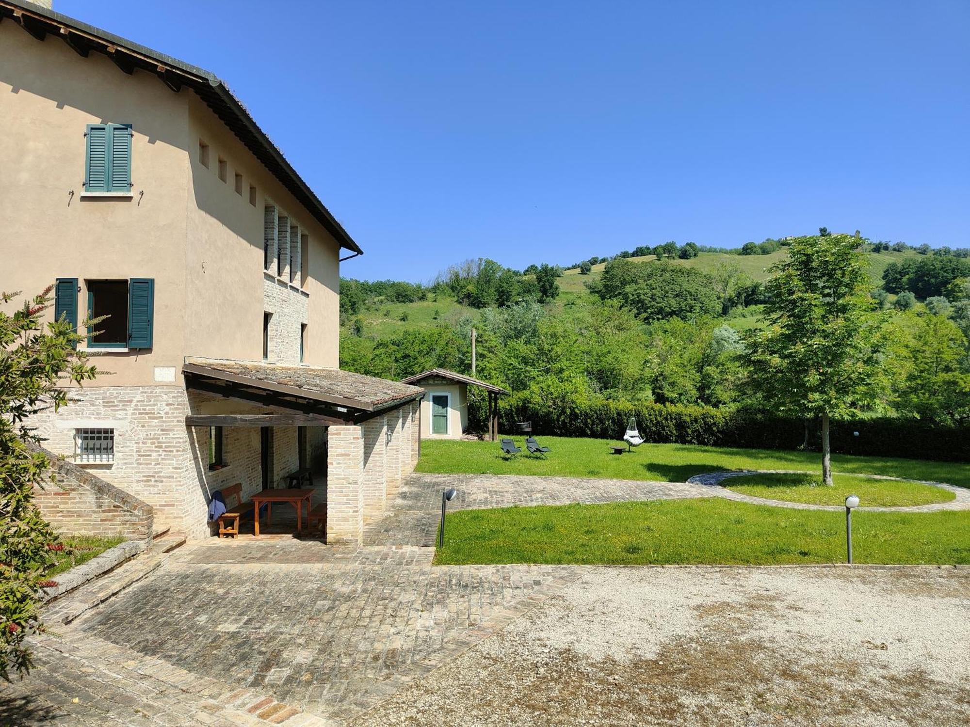 Agriturismo La Casa Del Vecchio Mulino Vila Carassai Exterior foto