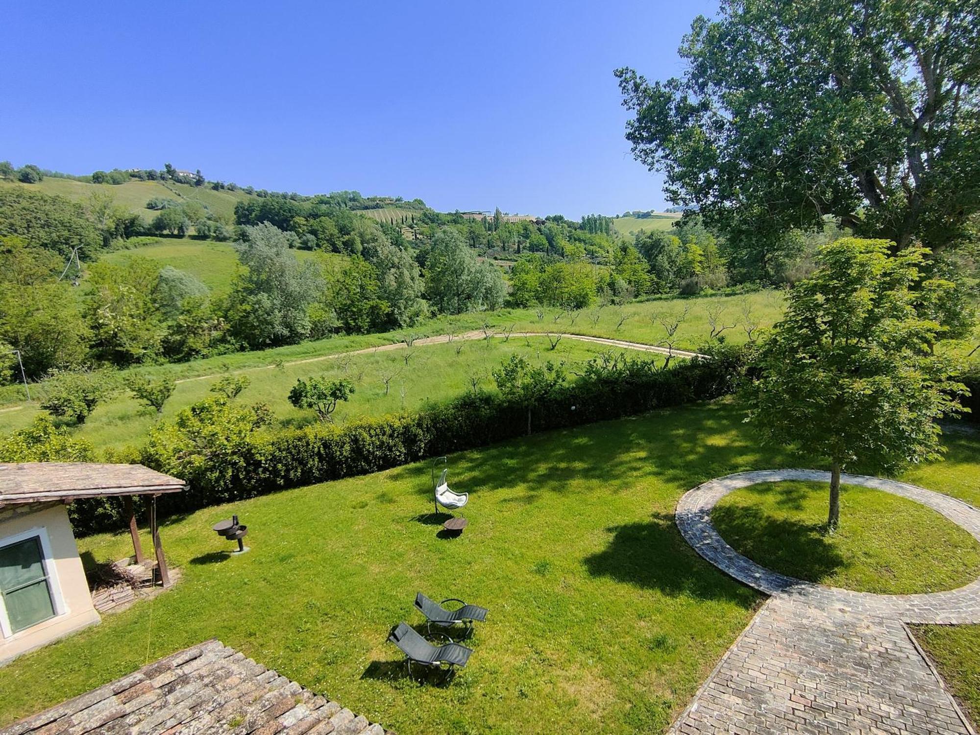 Agriturismo La Casa Del Vecchio Mulino Vila Carassai Exterior foto