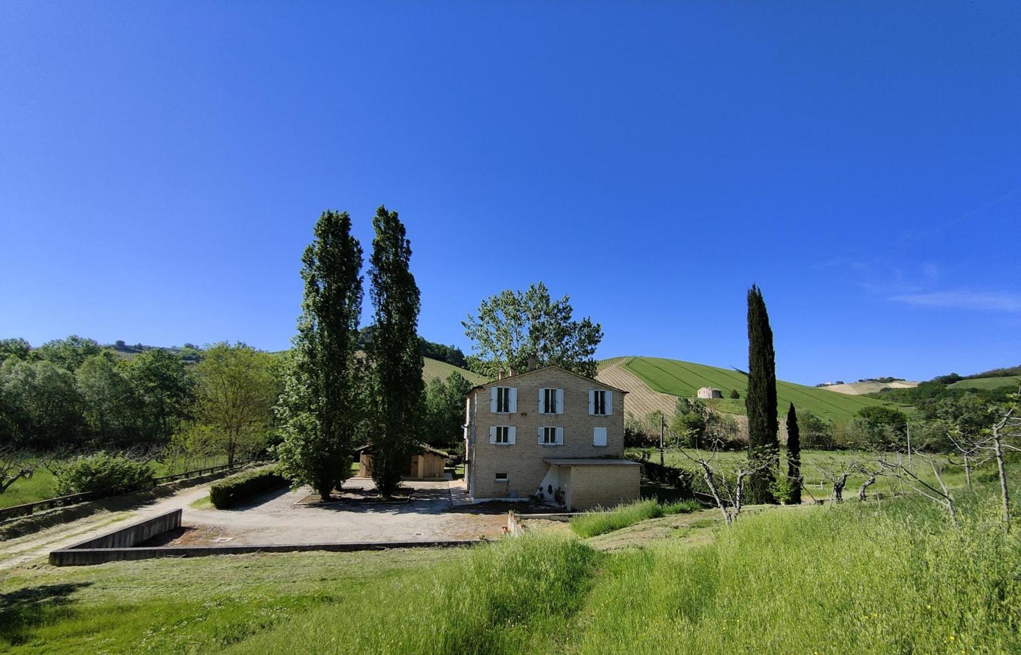 Agriturismo La Casa Del Vecchio Mulino Vila Carassai Exterior foto