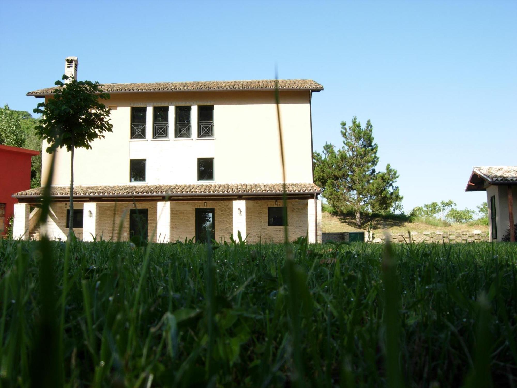 Agriturismo La Casa Del Vecchio Mulino Vila Carassai Exterior foto